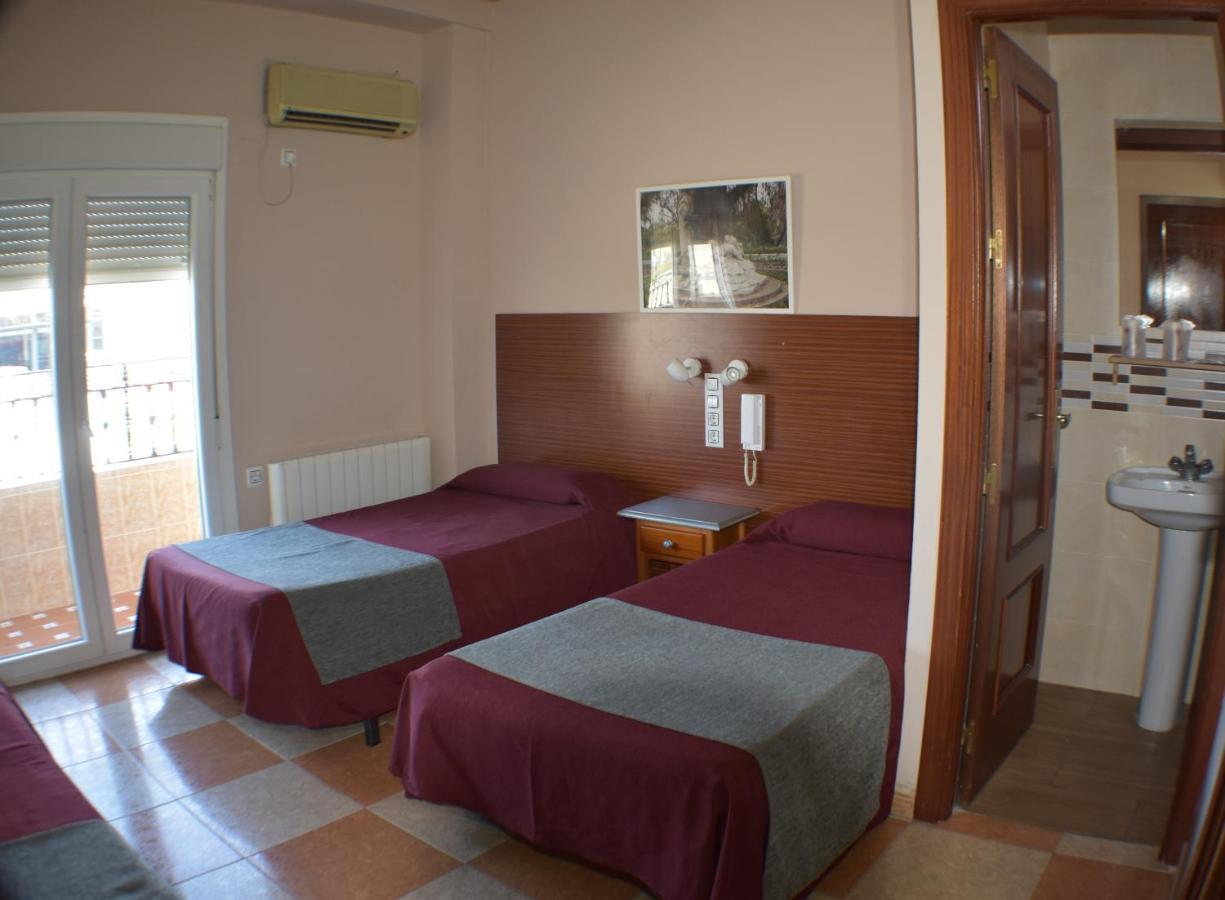 Hostal Alamare Seville Exterior photo
