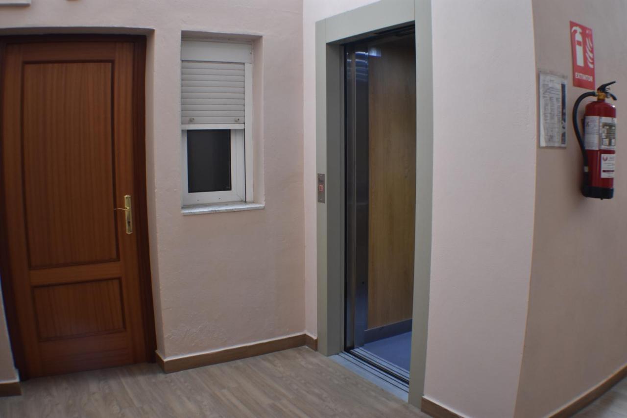 Hostal Alamare Seville Exterior photo