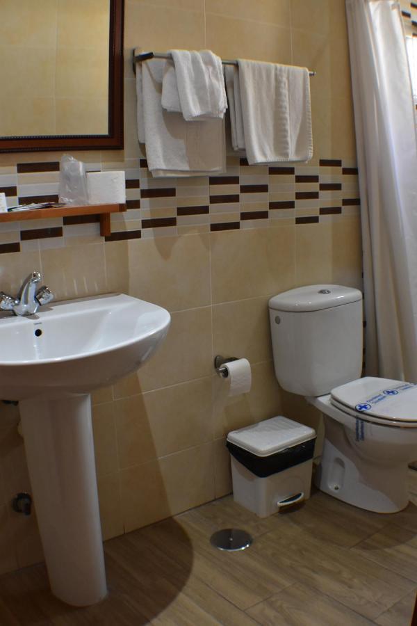 Hostal Alamare Seville Exterior photo