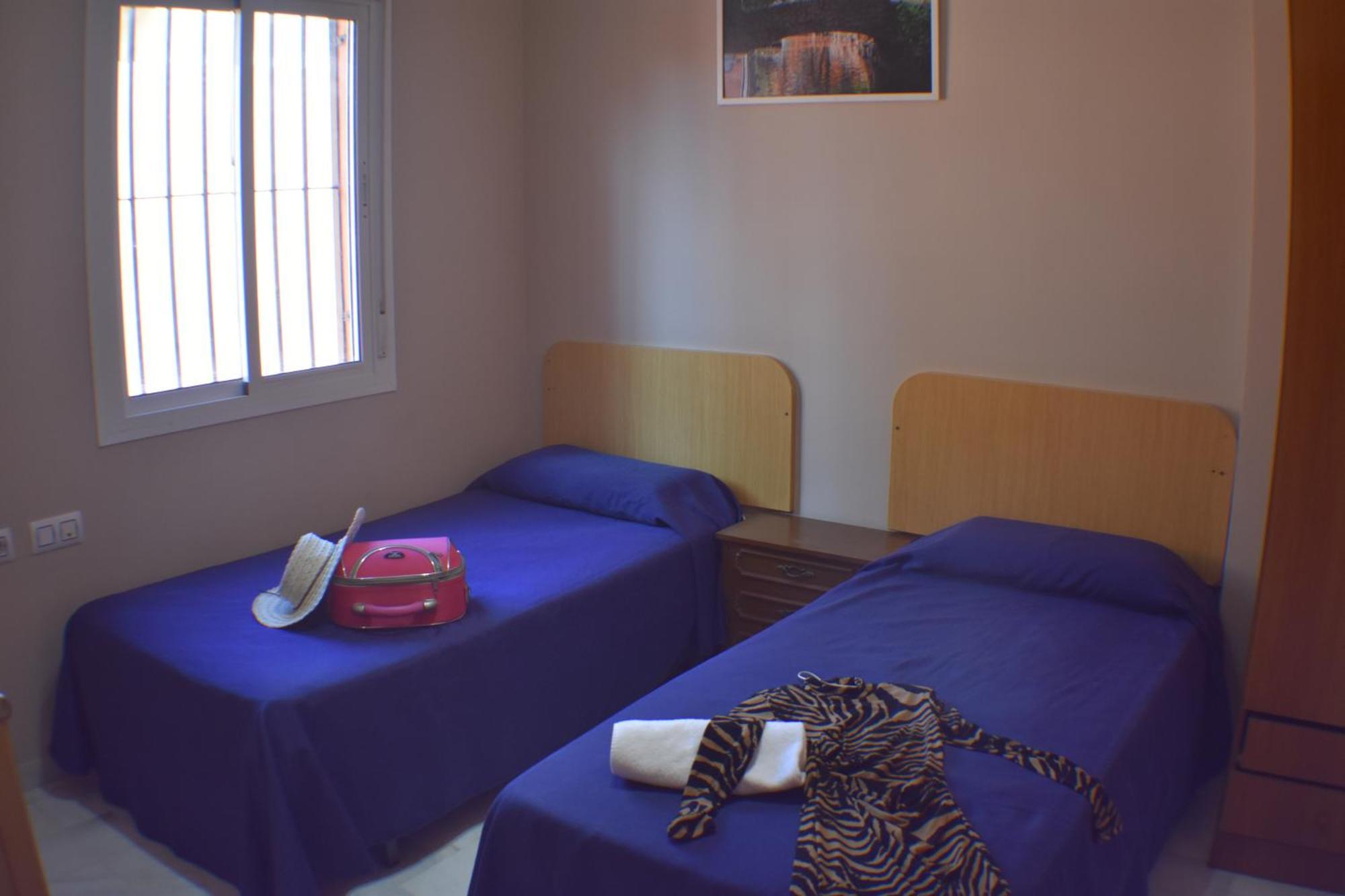 Hostal Alamare Seville Exterior photo